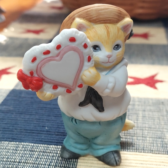 Kitty Cucumber J. P. Buster Valentine - Picture 7 of 7